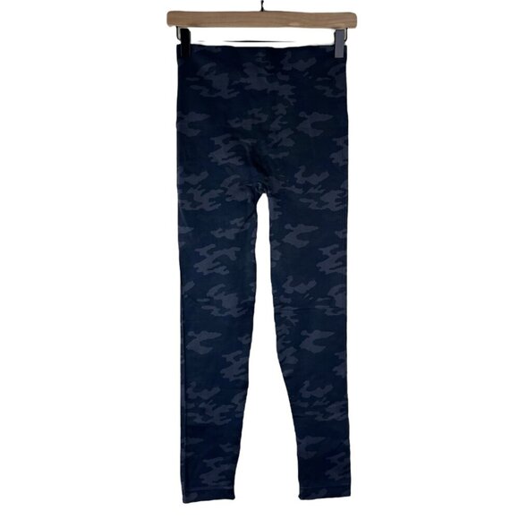 Spanx Black Camo Printed Look At Me Now Seamless Leggings - Picture 2 of 6
